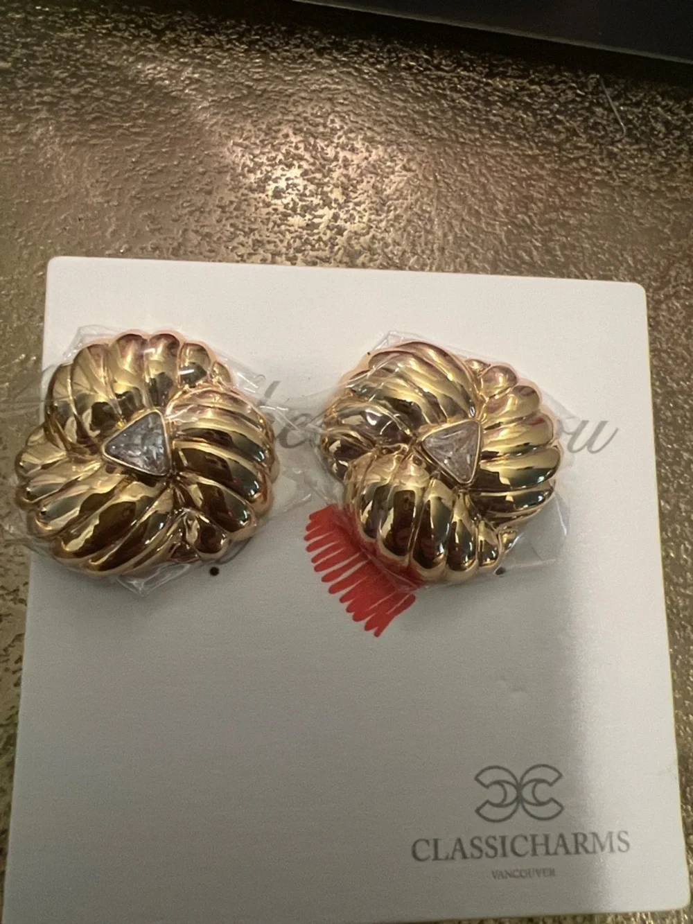 1803*Classic Vintage Gold Plated Knot Stud Earrings W/Triangle Crystal - Picture 5 of 12